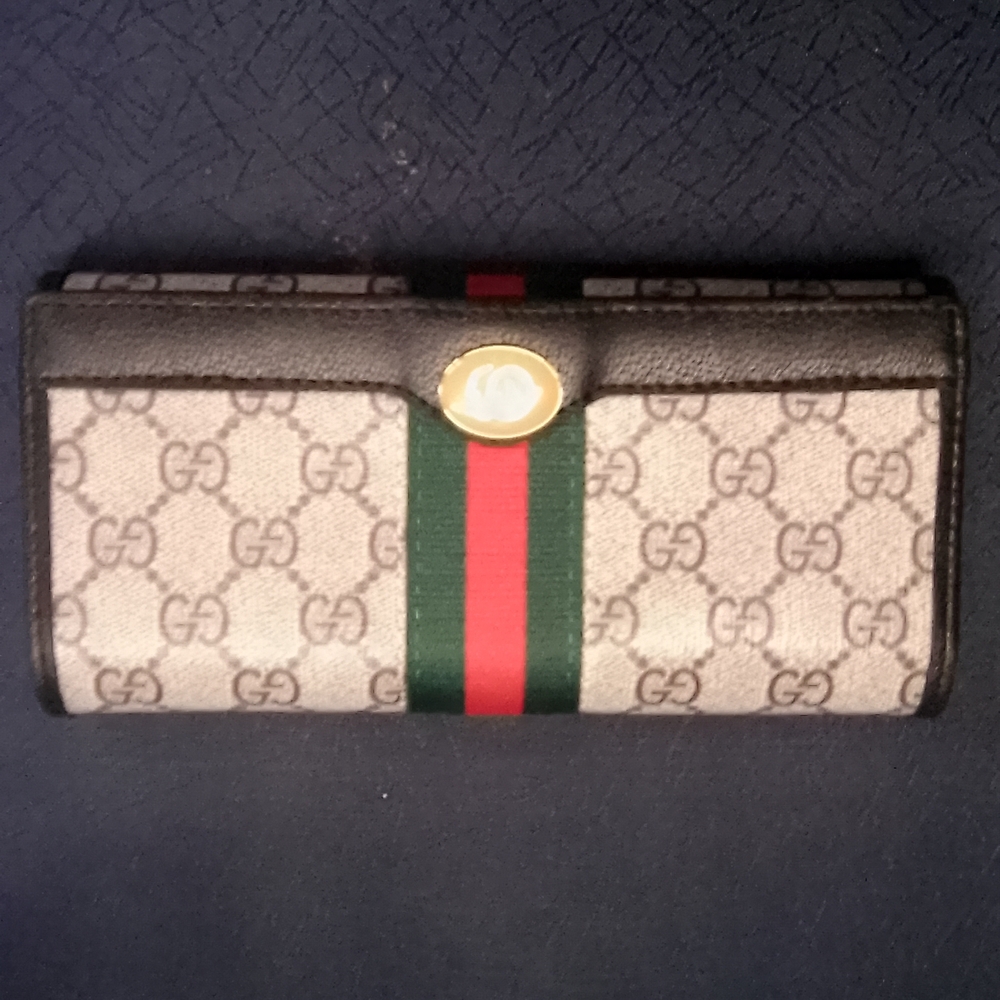 Gucci Beige and Black Wallet with Red and Green Stripe